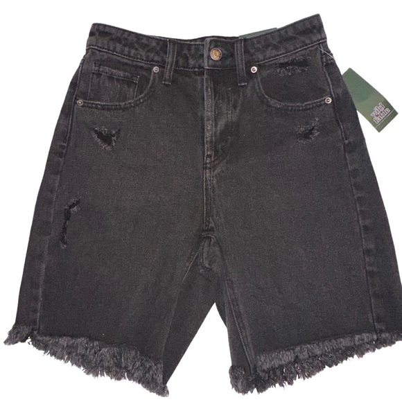 Wild Fable Women’s High-Rise Bermuda Black Wash Distressed Raw Hem Shorts - Picture 6 of 16